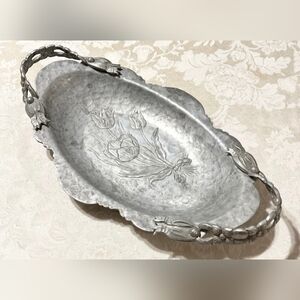 Vintage Rodney kent hammered aluminum tulip serving tray